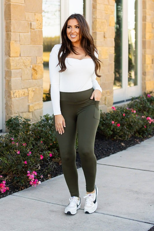 Full Length Leggings with Pockets in Olive