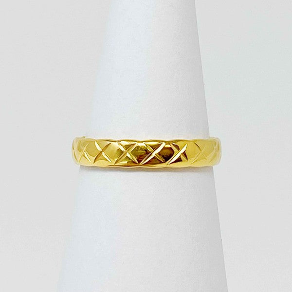 Quilted Texture Gold Ring