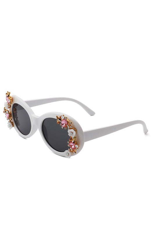 Oval Floral Design Sunglasses in white
