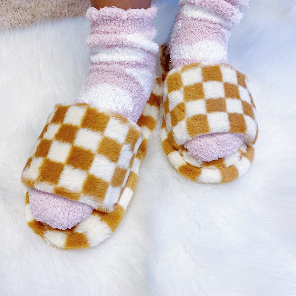 brown and white Cozy Checker Lounge Slippers