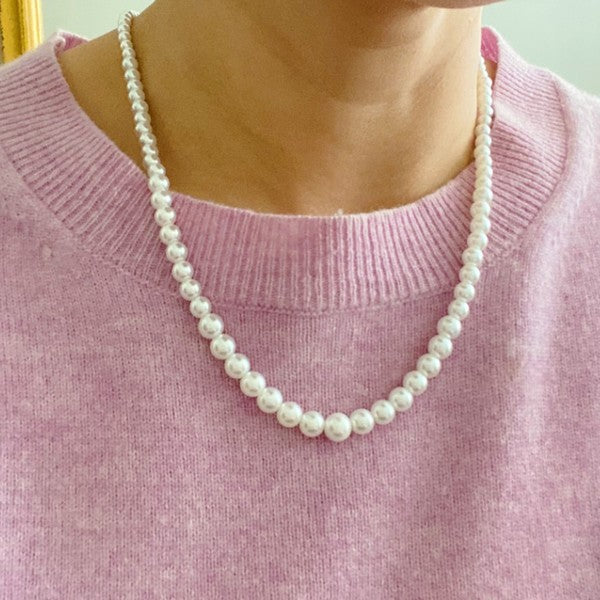 Graduated Glass Pearl Necklace