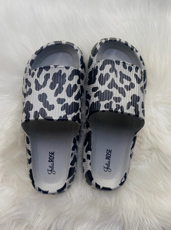Insanely Comfortable Slides in Grey Leopard