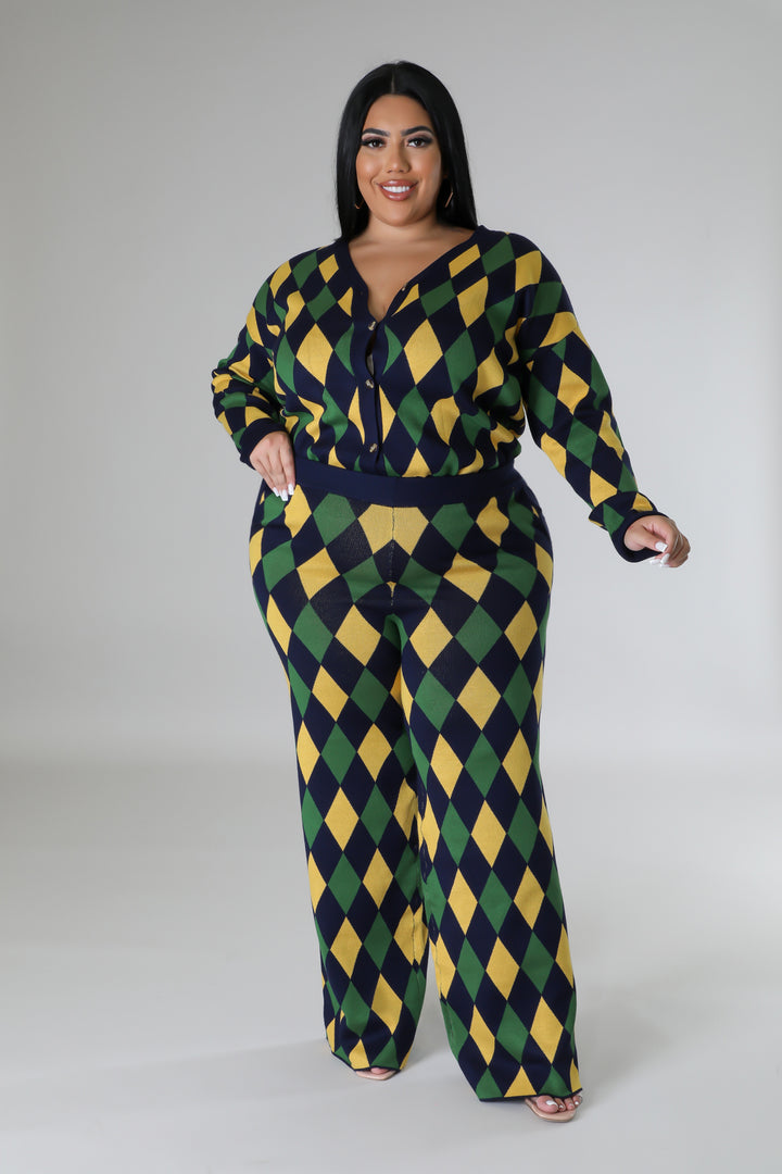 Plus Size Diamond Print Pant Set green, navy blue and yellow