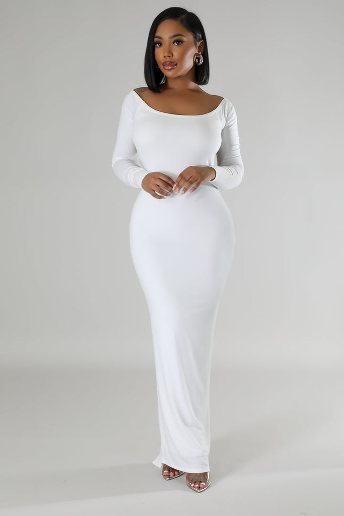 another front view of model wearing white Long Sleeves Open Back Midi Dress