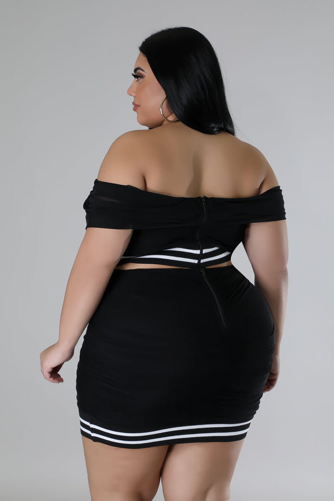 close up back view of 2X model wearing Black Plus Size Sweetheart Skirt Set