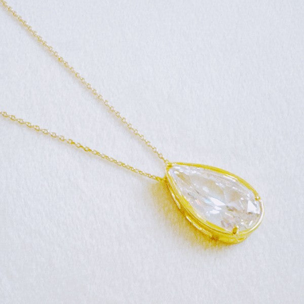 Golden Pear Shine Necklace