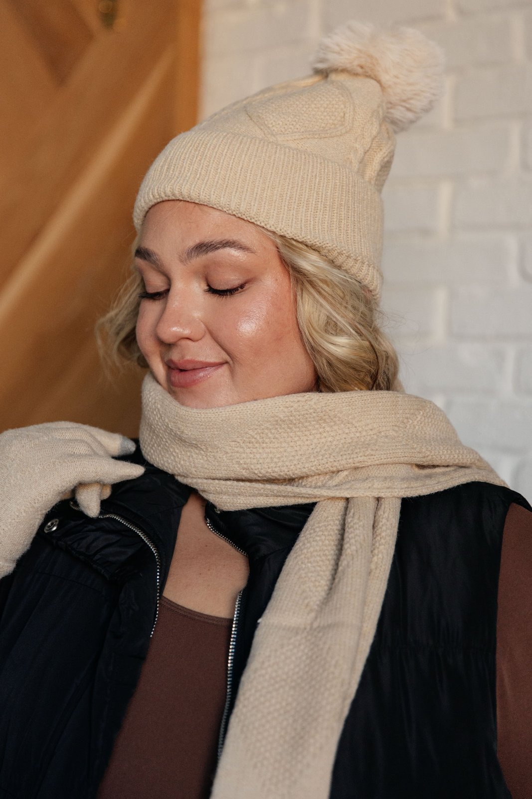 Jane Frost Beanie, Glove & Scarf Set in Beige