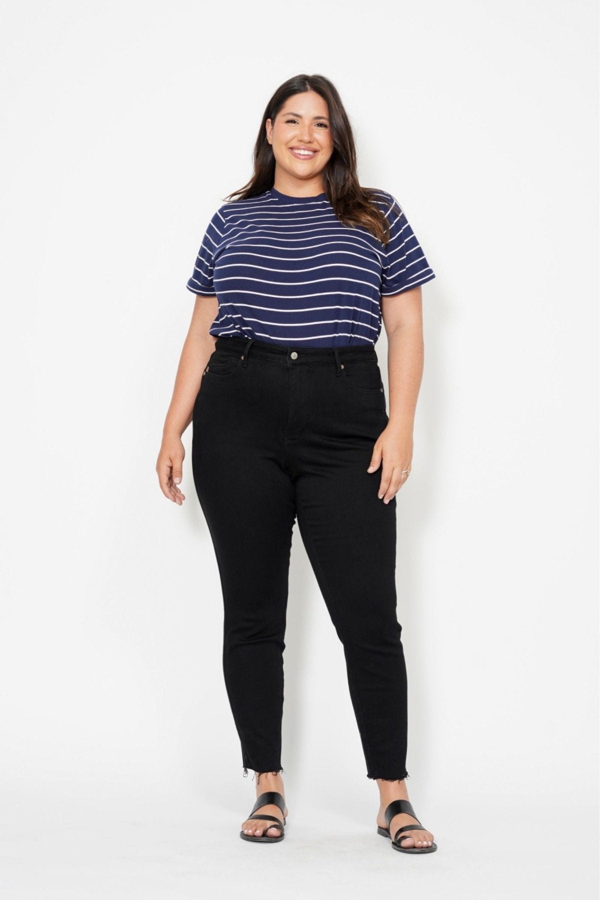 Judy Blue Tummy Control Skinny Jeans in Black