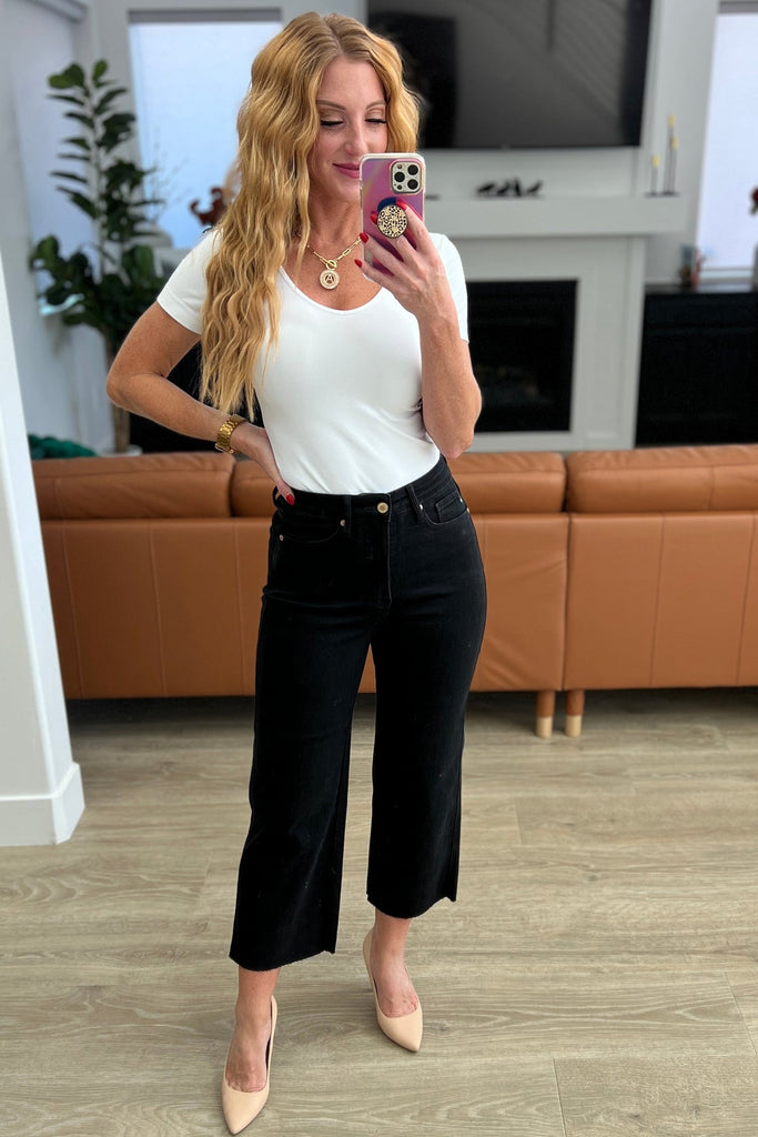 Lizzy High Rise Wide Leg Jeans in Black