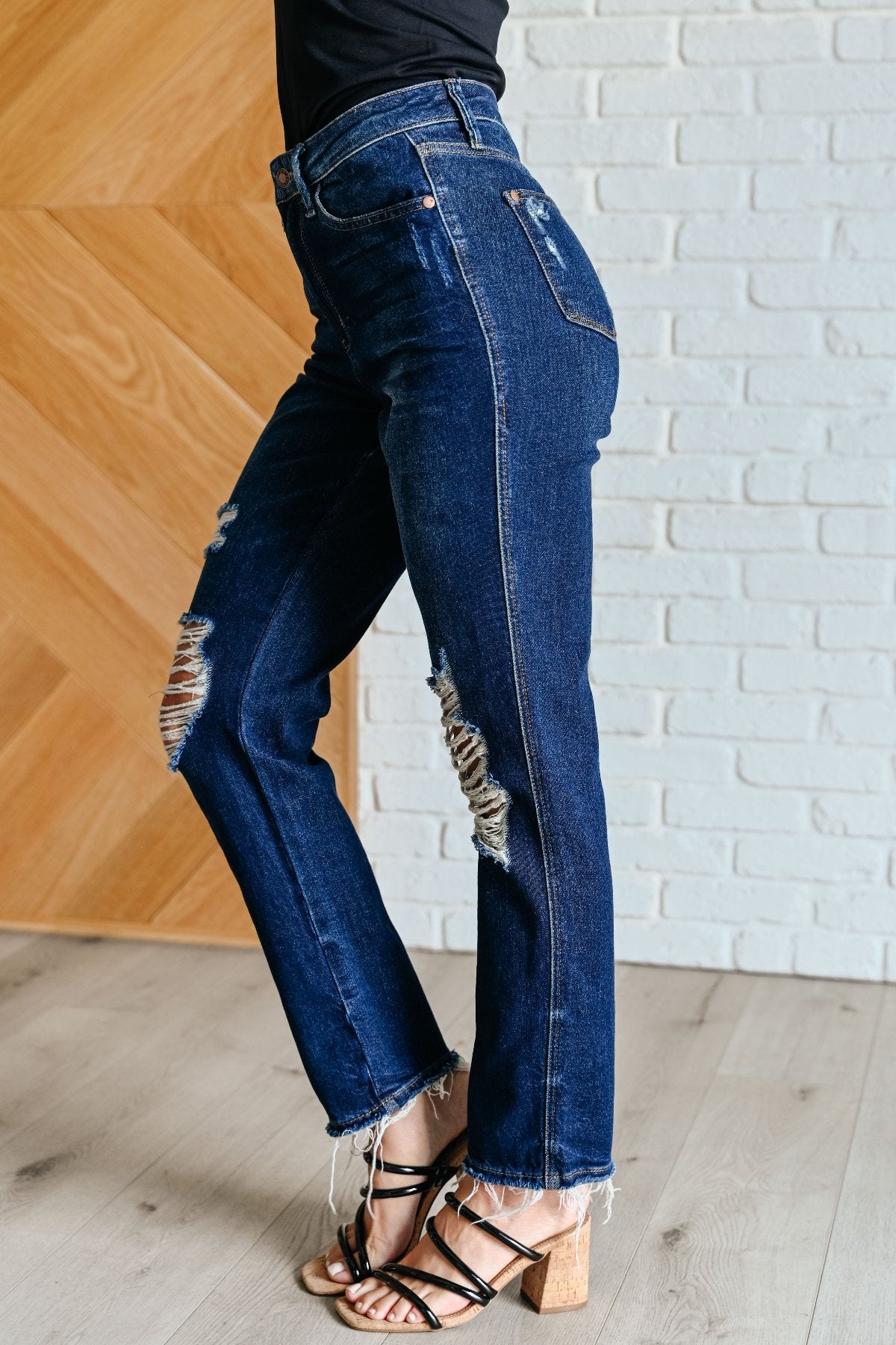 Judy Blue Rigid Magic Ripped Jeans Dark Wash