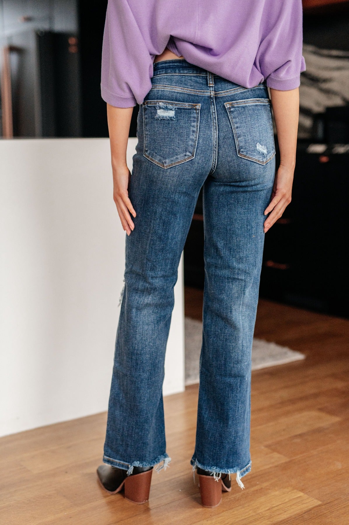 High Rise 90's Straight Jeans in Dark Wash