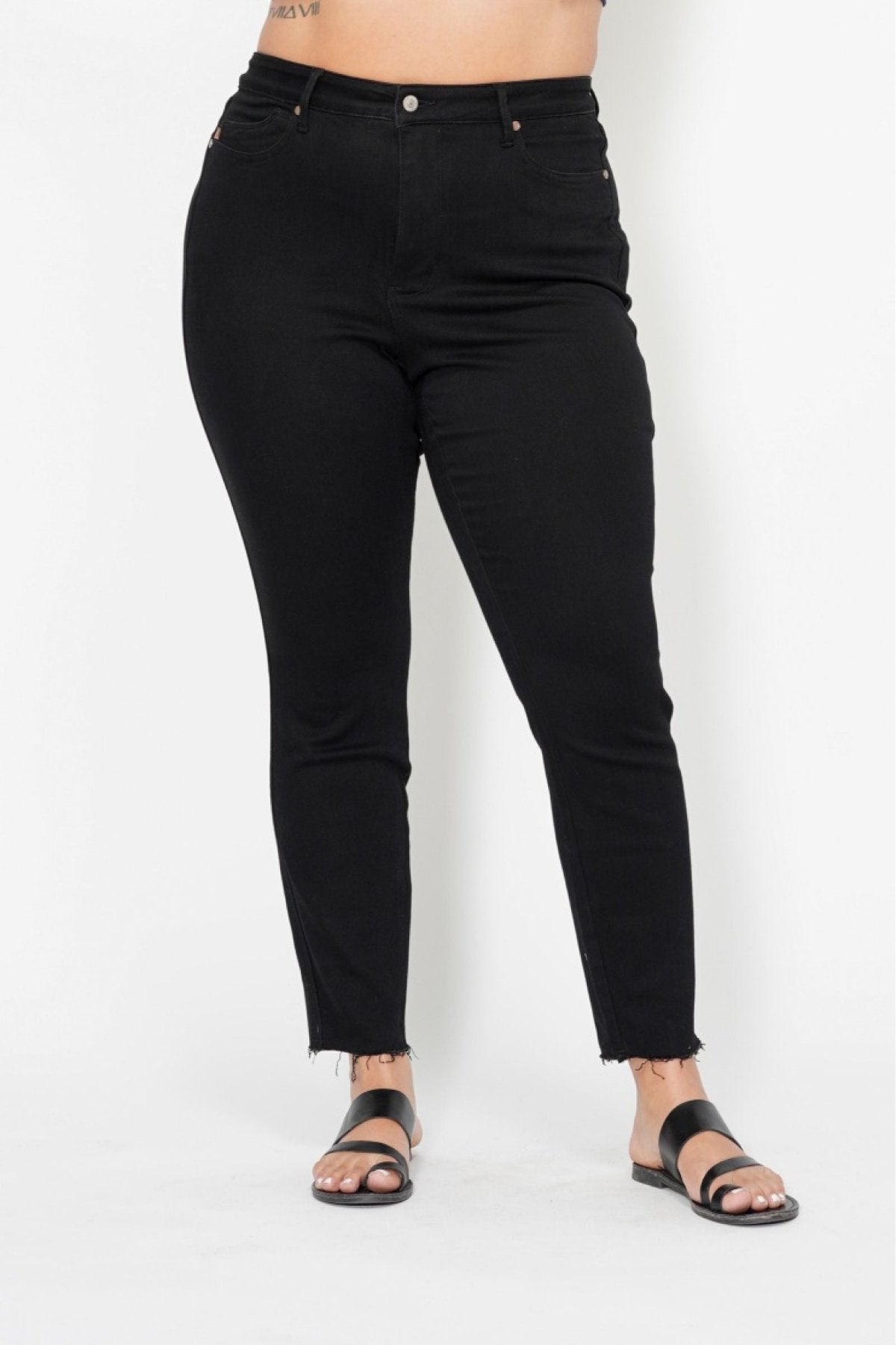 Judy Blue Tummy Control Skinny Jeans in Black