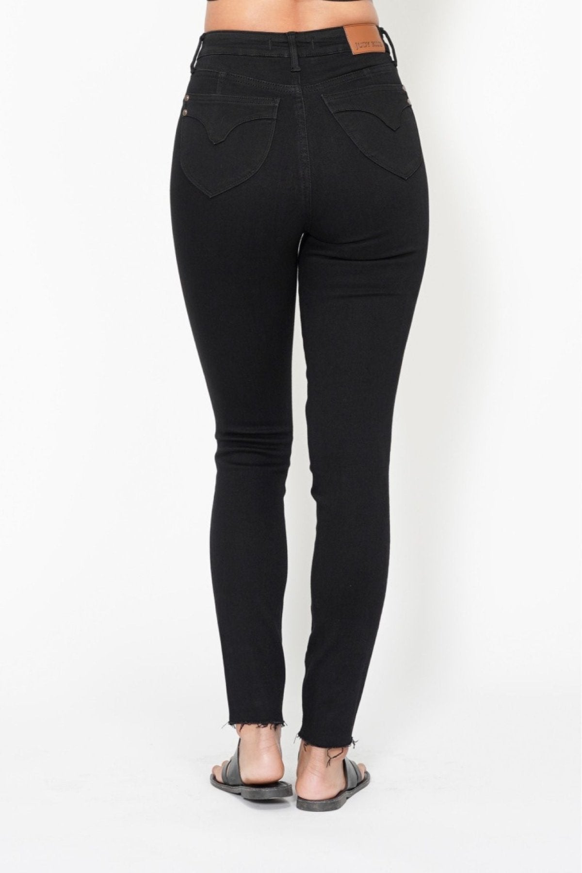 Judy Blue Tummy Control Skinny Jeans in Black