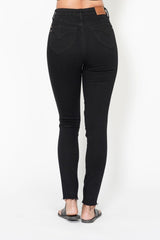 Judy Blue Tummy Control Skinny Jeans in Black