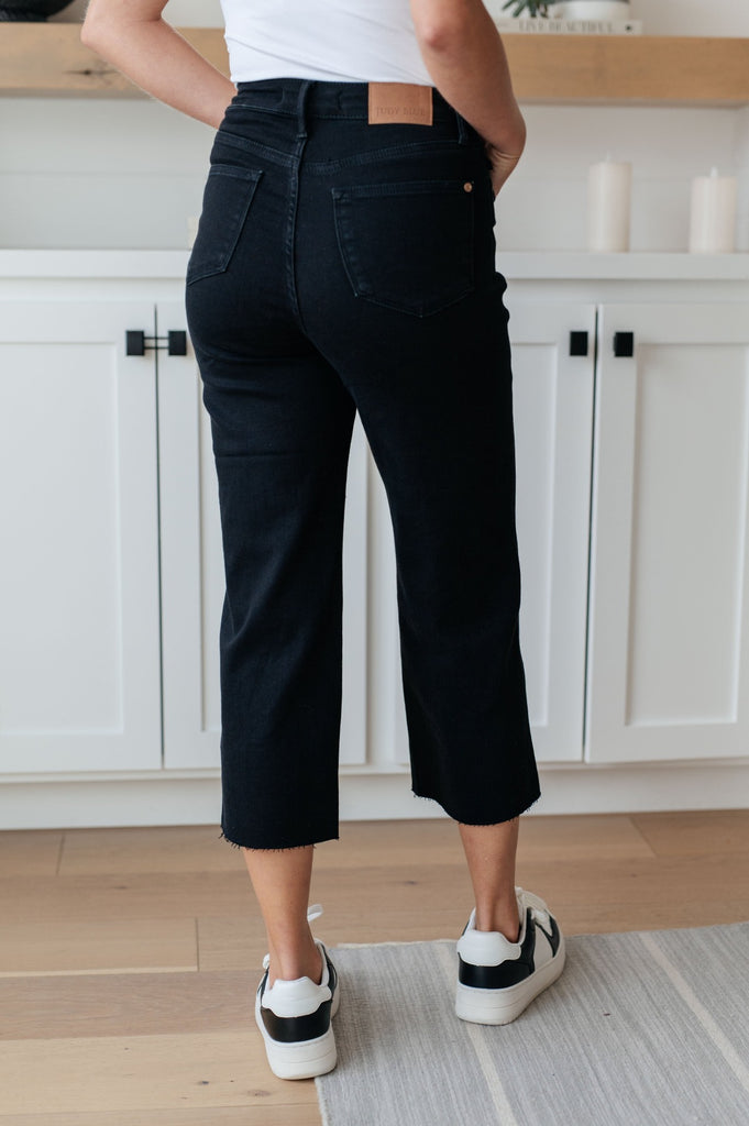 Lizzy High Rise Wide Leg Jeans in Black
